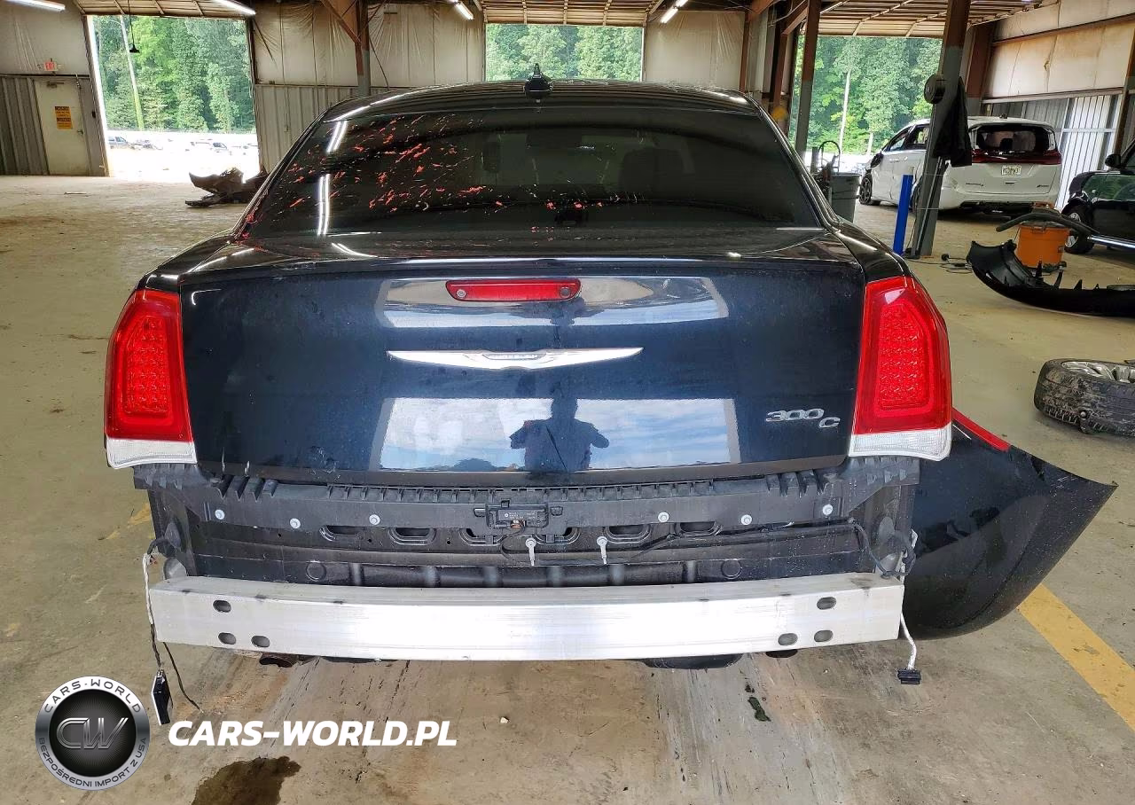2017 Chrysler 300C Luxury VIN:2C3CCAEG4HH558557 - 6