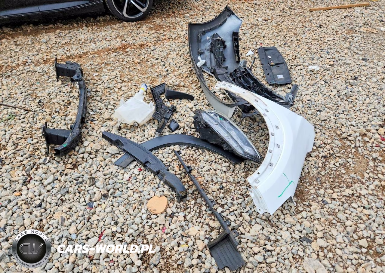 2018 Hyundai Tucson Sport VIN:KM8J33ALXJU819710 - 13