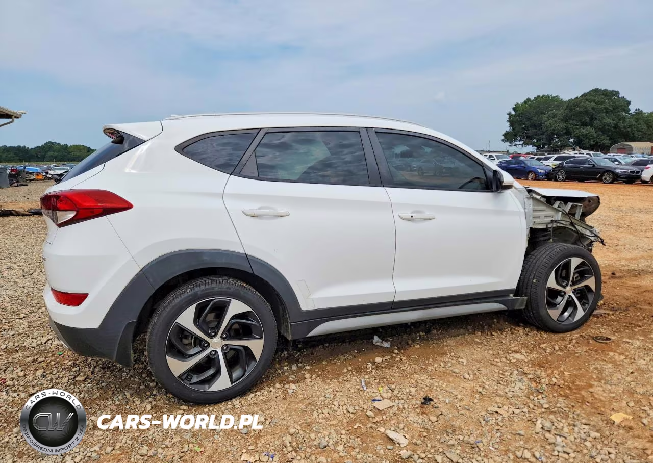 2018 Hyundai Tucson Sport VIN:KM8J33ALXJU819710 - 3