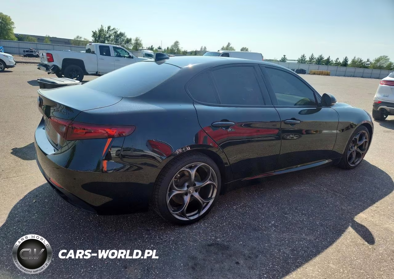 2020 Alfa Romeo Giulia Ti VIN:ZARFAMBN7L7630879 - 3