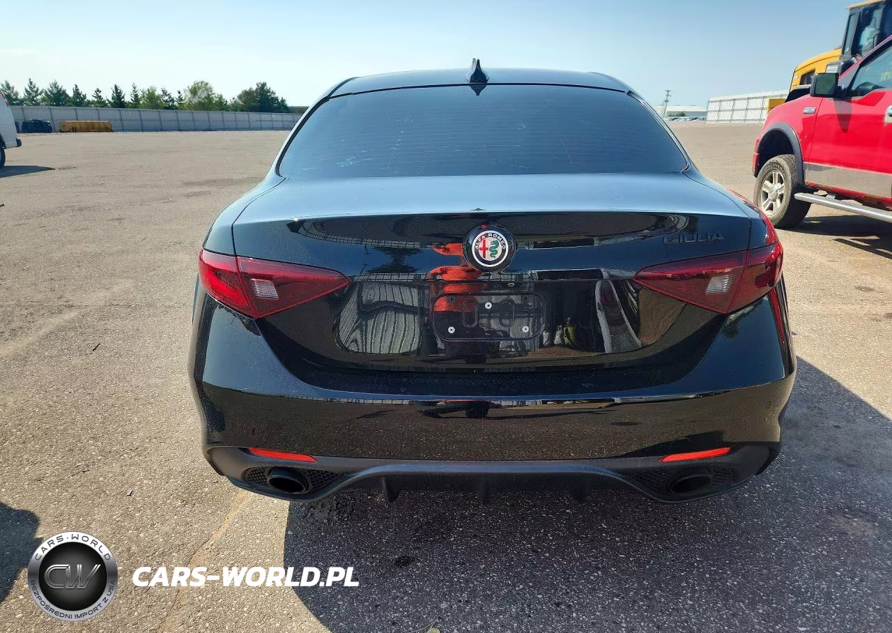 2020 Alfa Romeo Giulia Ti VIN:ZARFAMBN7L7630879 - 6