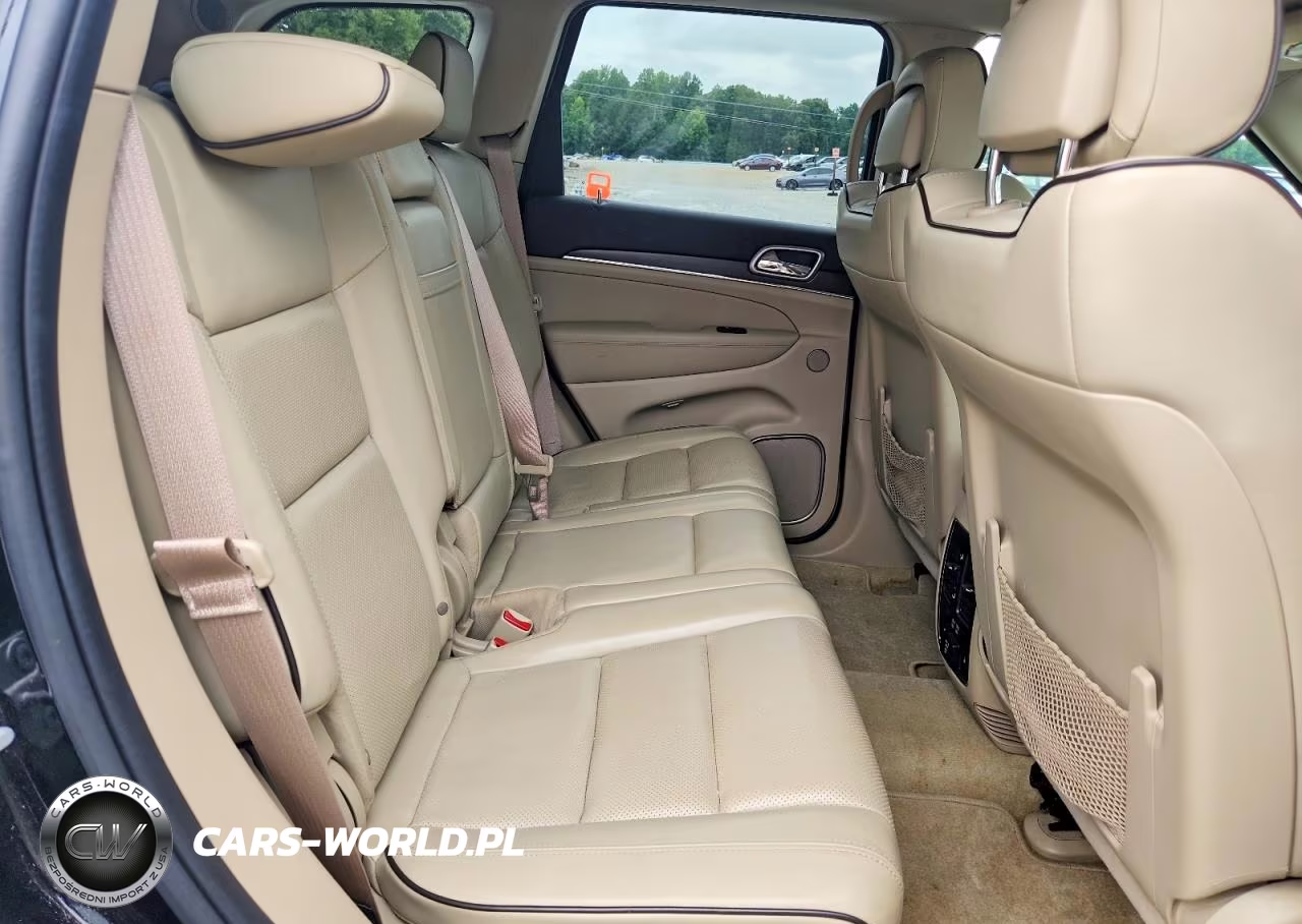 2018 Jeep Grand Cherokee Overland VIN:1C4RJECG6JC193698 - 11