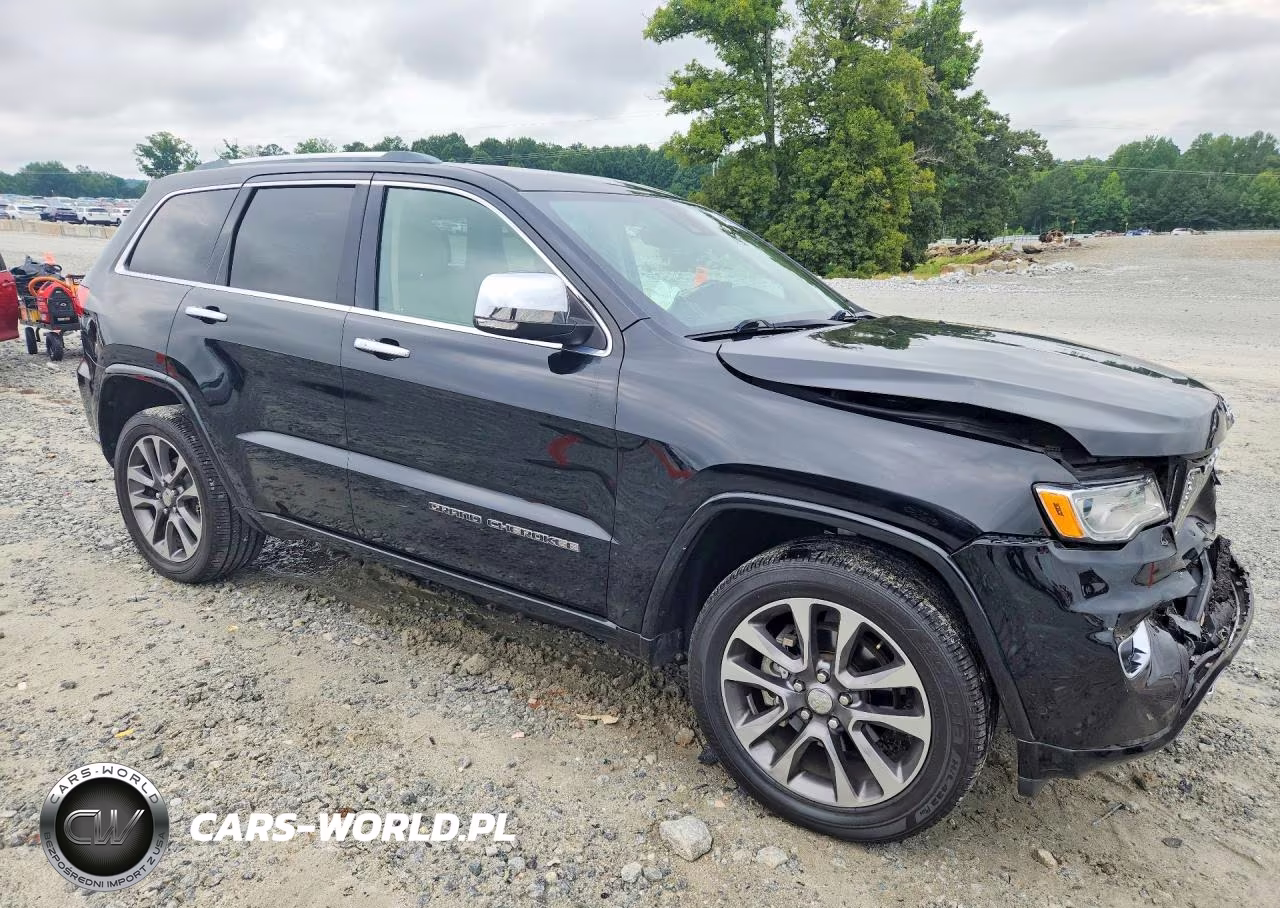 2018 Jeep Grand Cherokee Overland VIN:1C4RJECG6JC193698 - 4