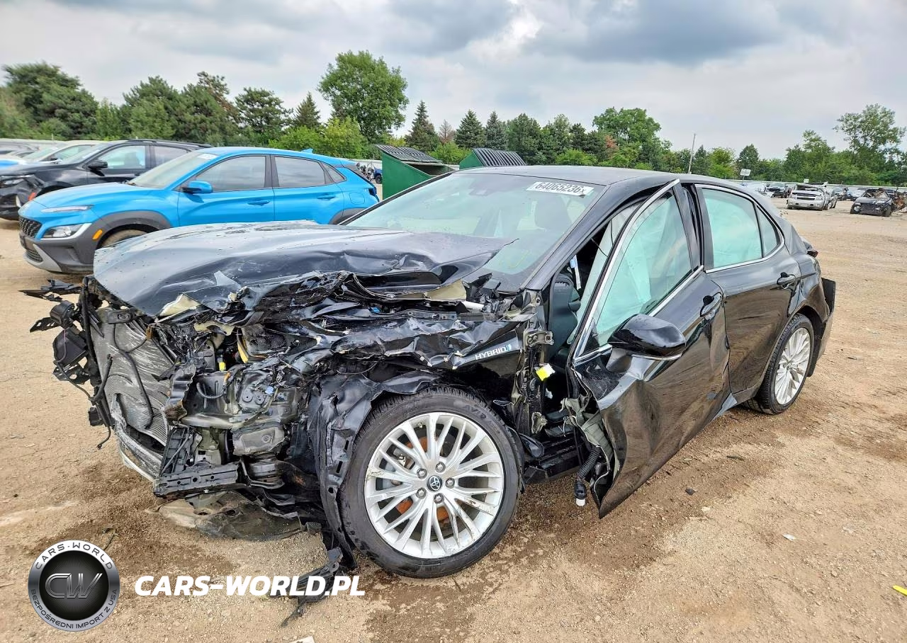 2019 Toyota Camry Hybrid Xle