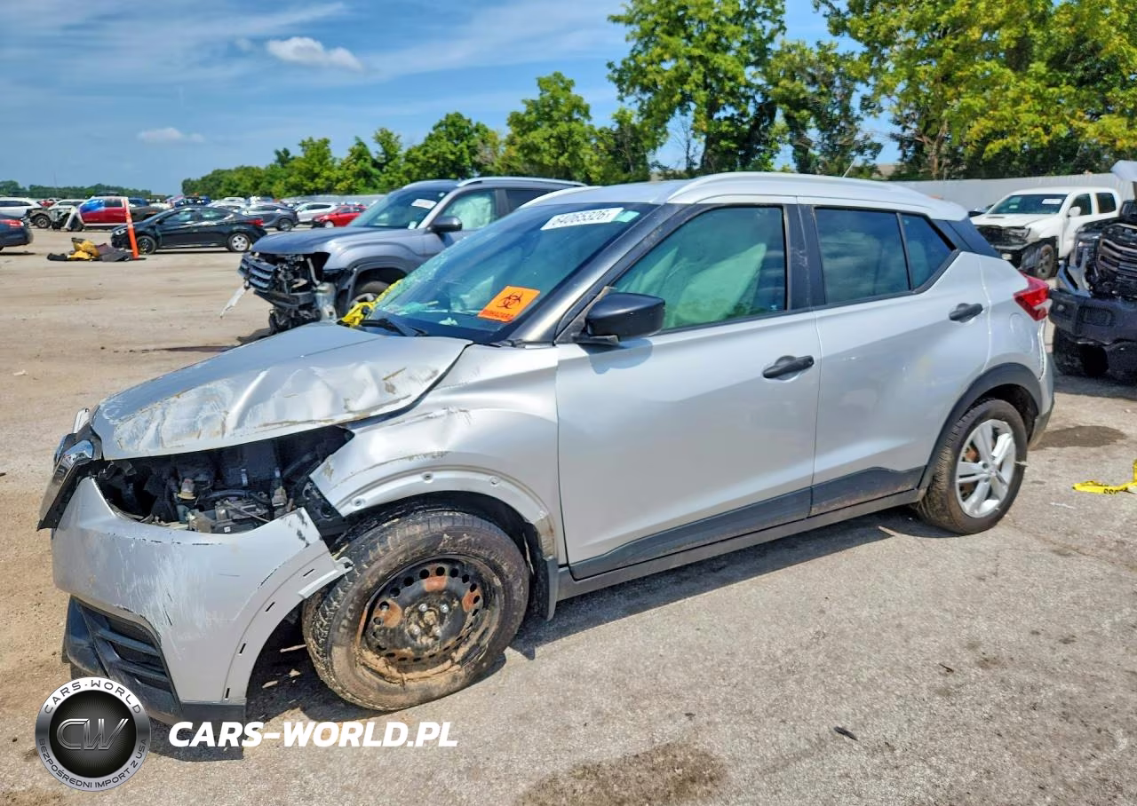2019 Nissan Kicks S VIN:3N1CP5CU7KL534769 - 1