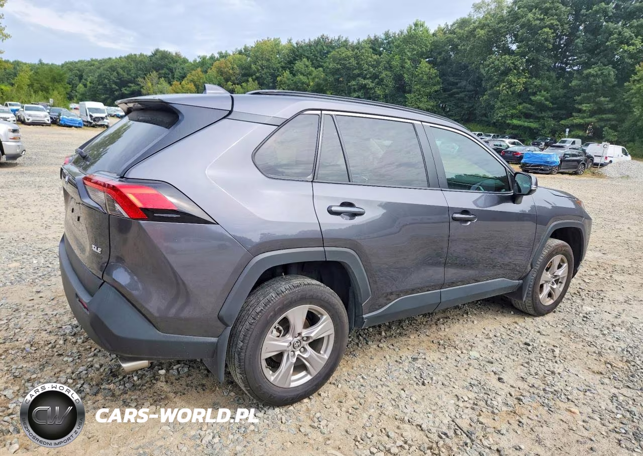 2025 Toyota Rav4 Xle VIN:2T3W1RFV9SC330265 - 3