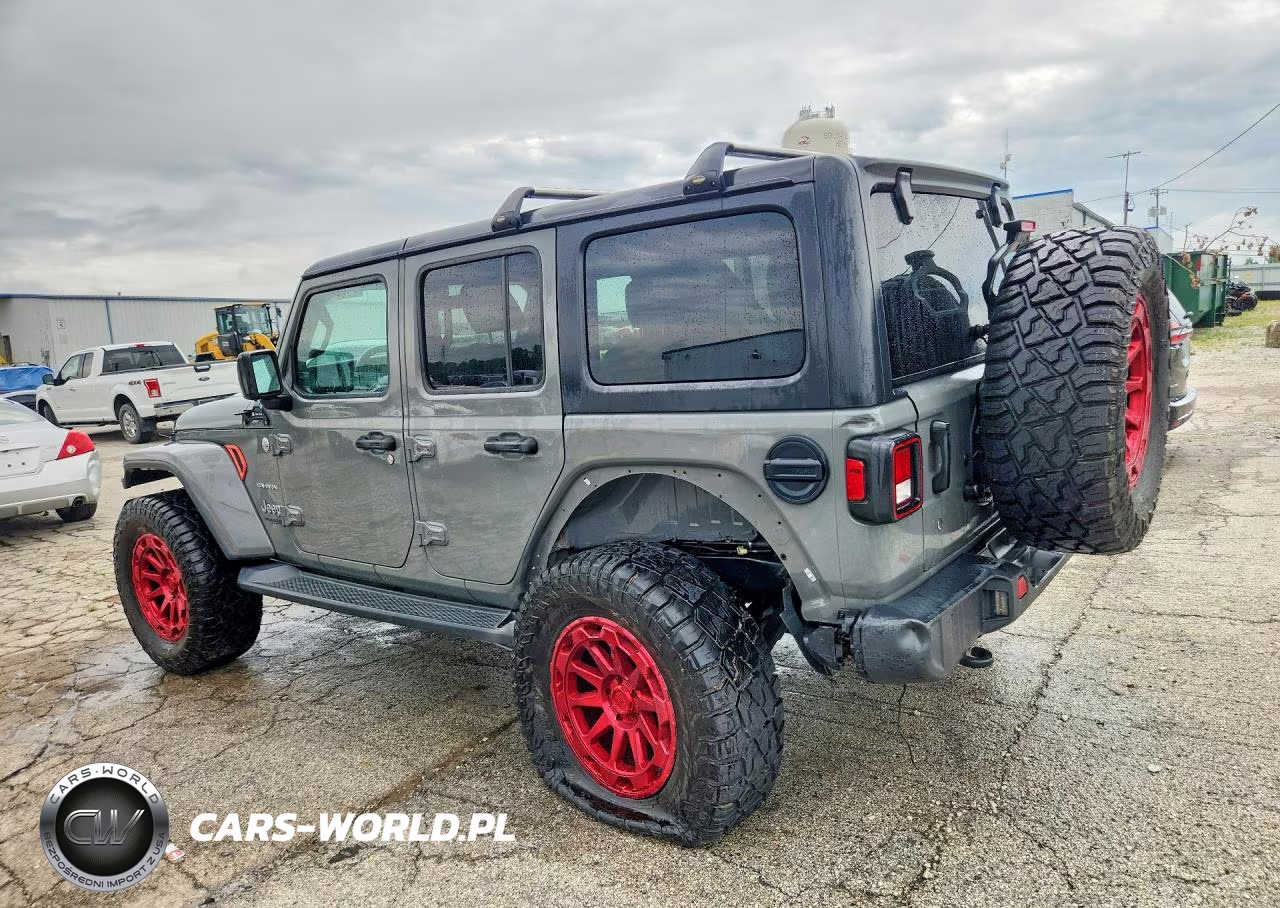 2018 Jeep Wrangler Unlimited Sahara VIN:1C4HJXEN4JW325858 - 2