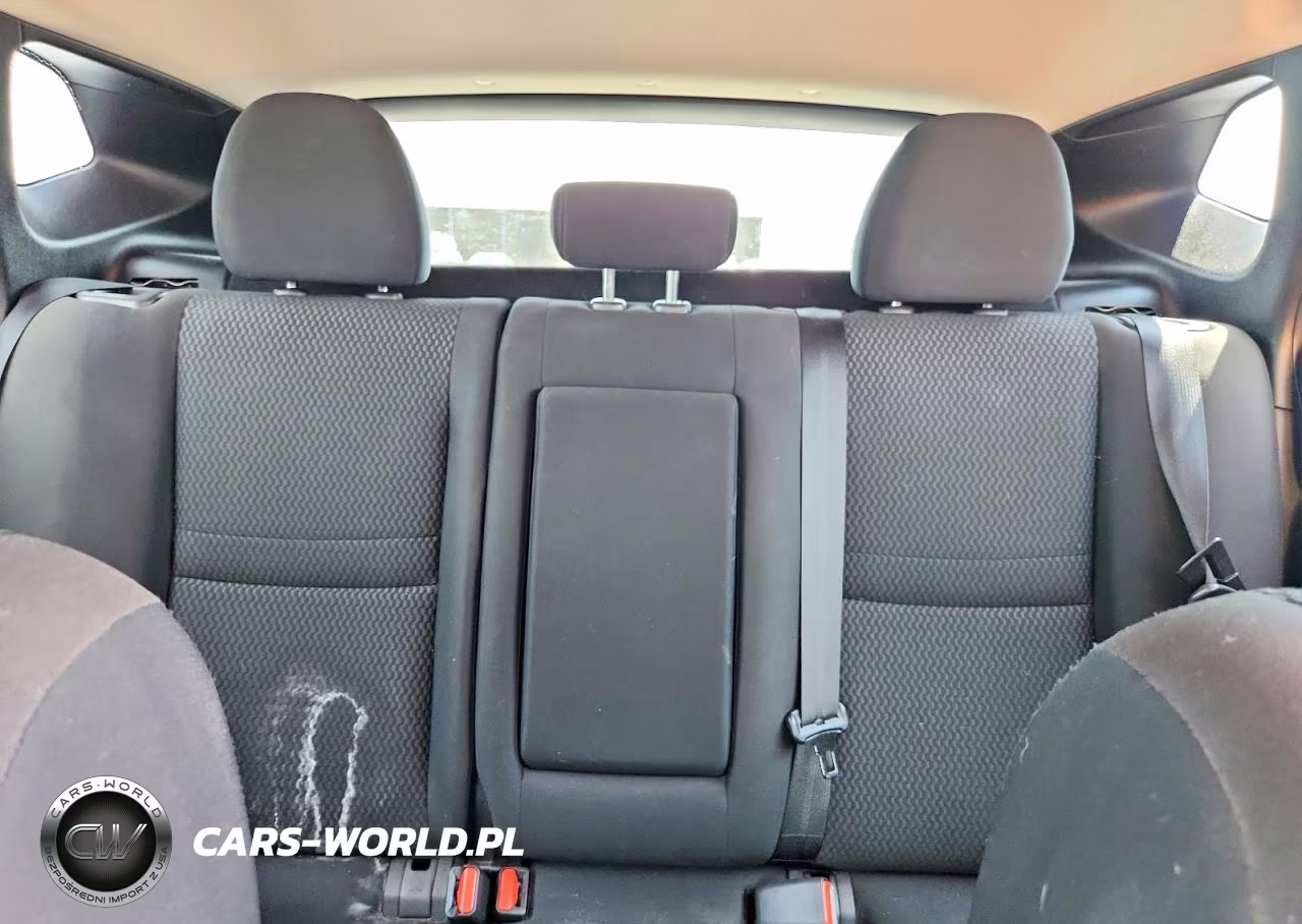 2019 Nissan Rogue Sport S VIN:JN1BJ1CRXKW325246 - 10
