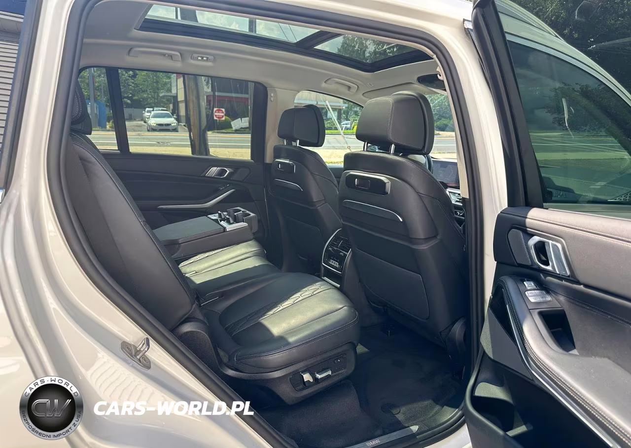 2025 BMW X7 xDrive40I VIN:5UX23EM07S9Y27594 - 13