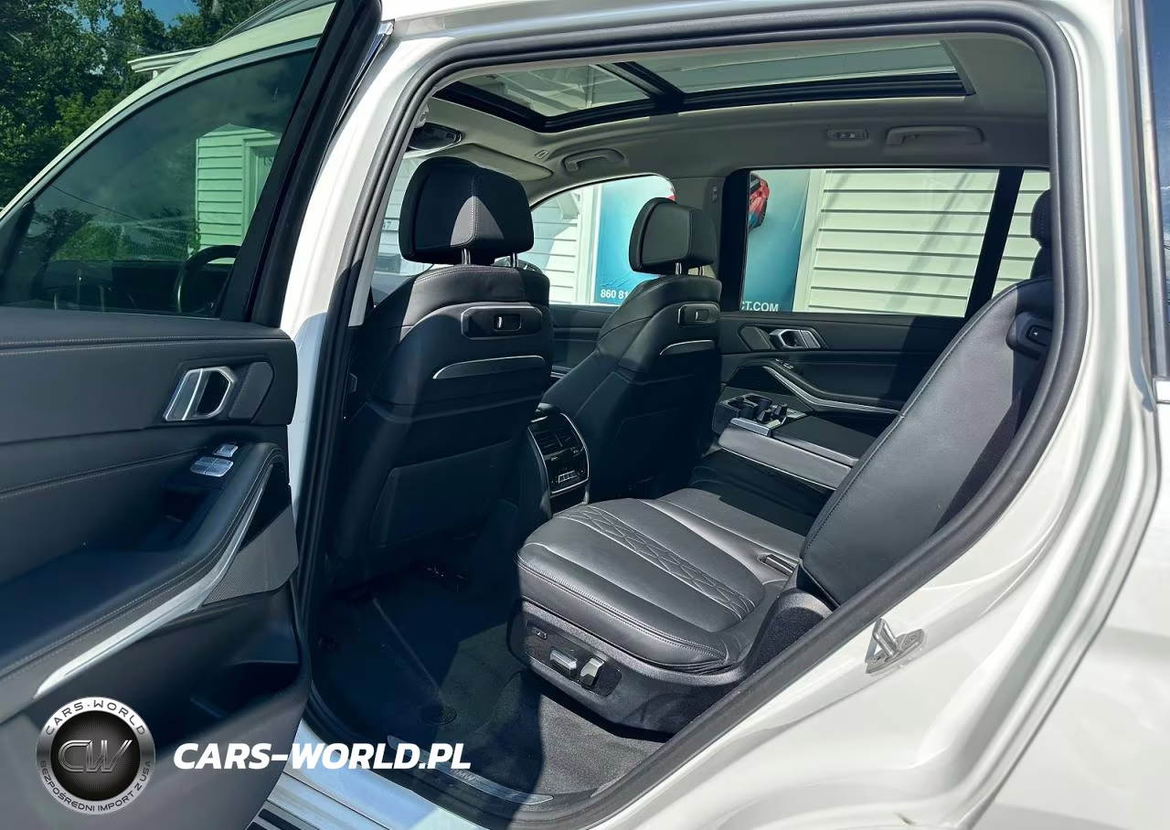 2025 BMW X7 xDrive40I VIN:5UX23EM07S9Y27594 - 9