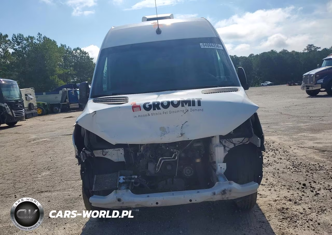 2021 Mercedes Benz Sprinter Refrigerated Deliveryvan VIN:W1Y70BGY7MT073324 - 5