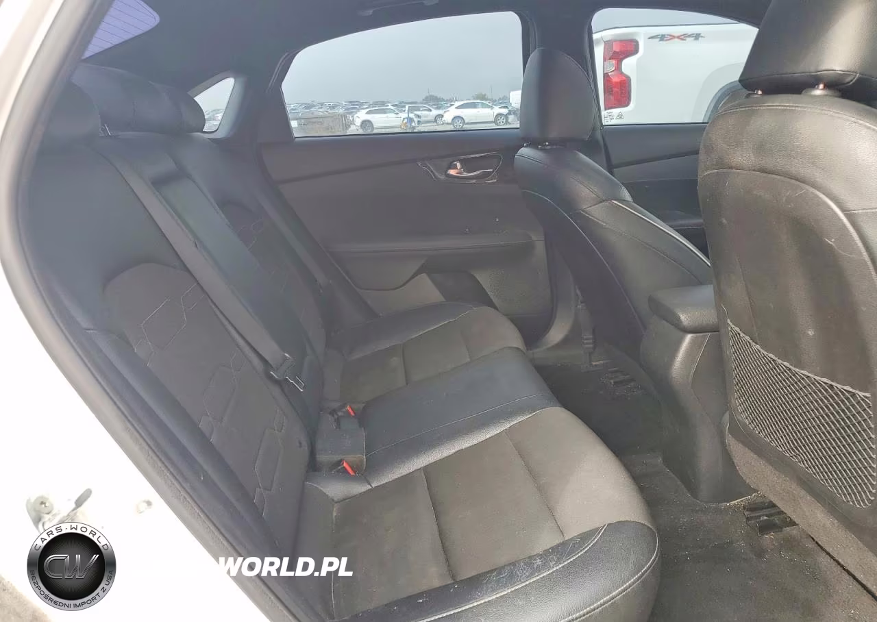 2023 Kia Forte Gt Line VIN:3KPF54AD5PE523553 - 10