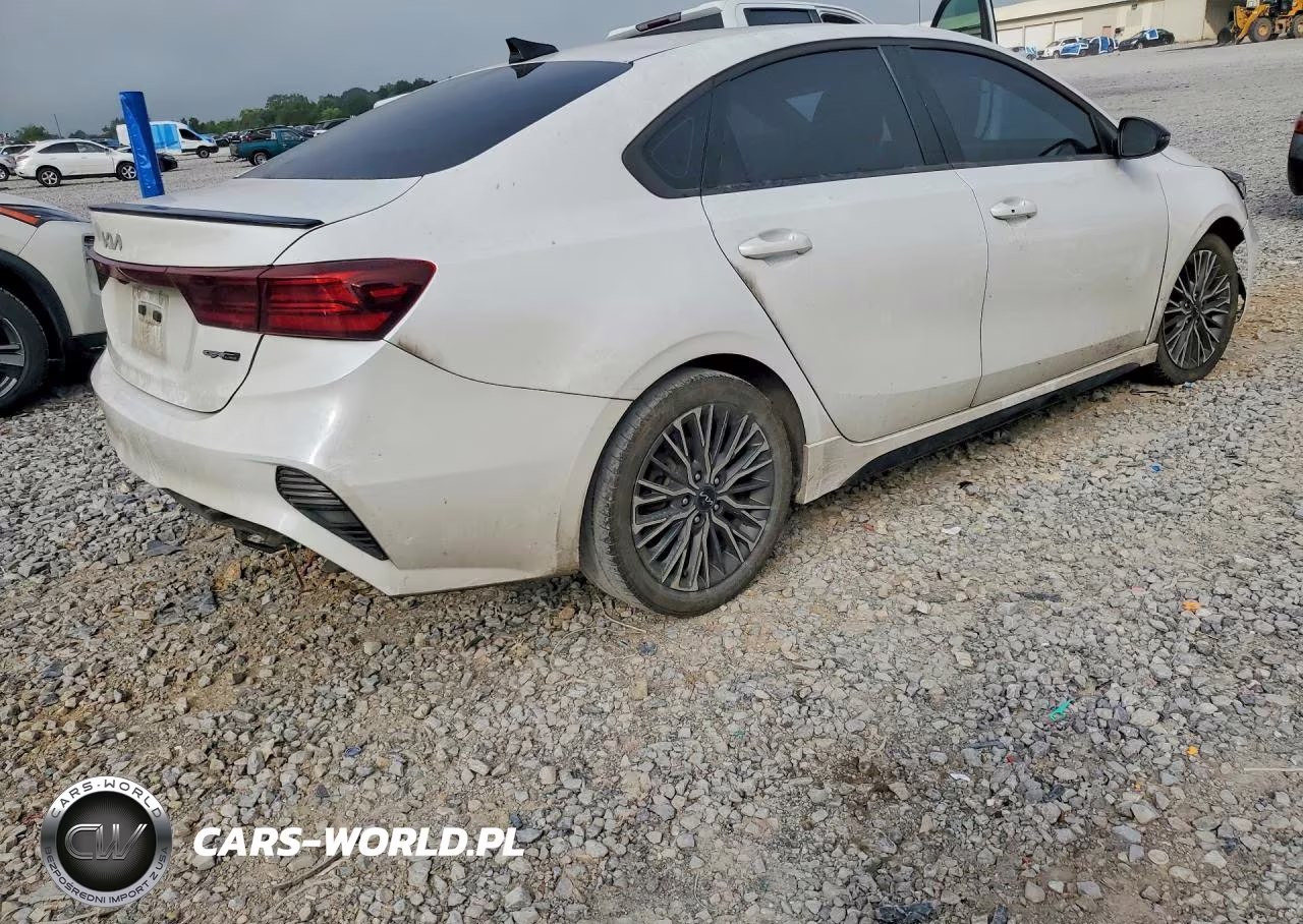 2023 Kia Forte Gt Line VIN:3KPF54AD5PE523553 - 3