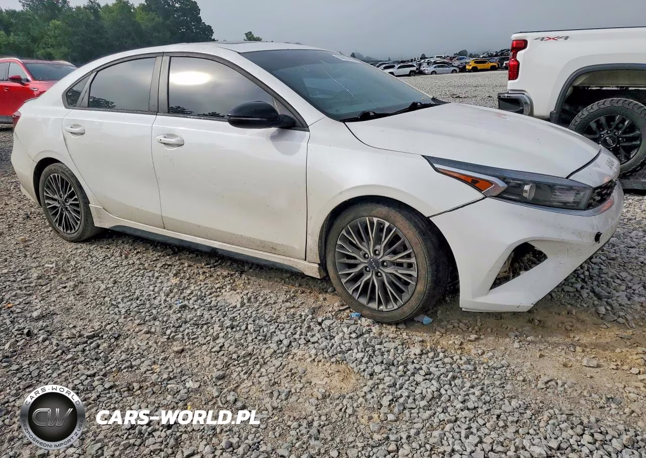 2023 Kia Forte Gt Line VIN:3KPF54AD5PE523553 - 4