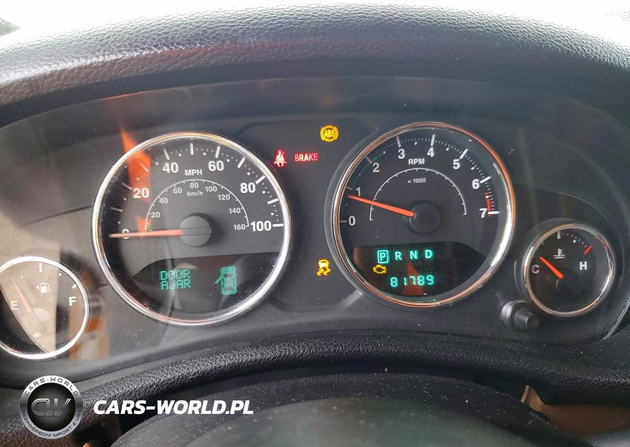 2012 Jeep Wrangler Unlimited Sahara VIN:1C4BJWEG0CL243793 - 9