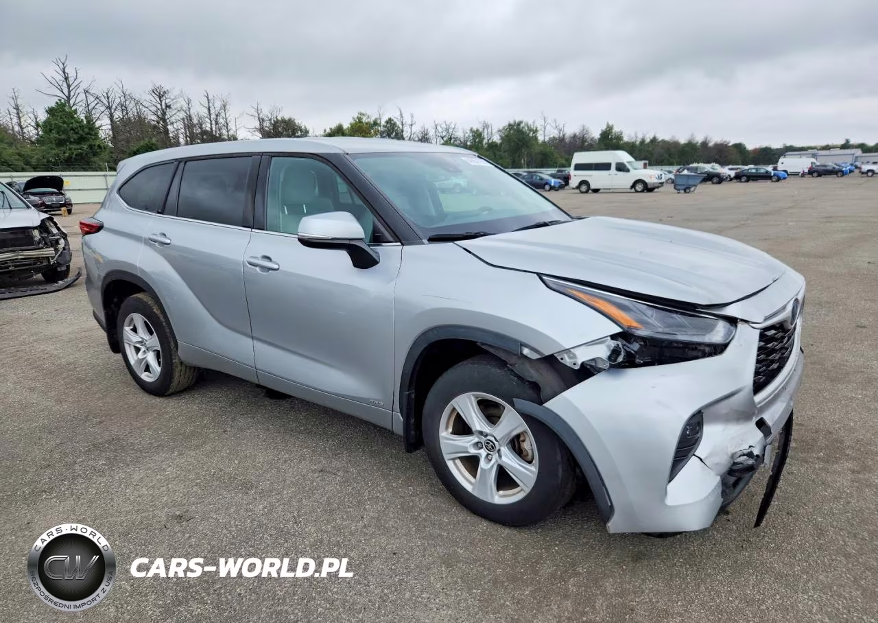 2022 Toyota Highlander Hybrid Le VIN:5TDBBRCH8NS559812 - 4