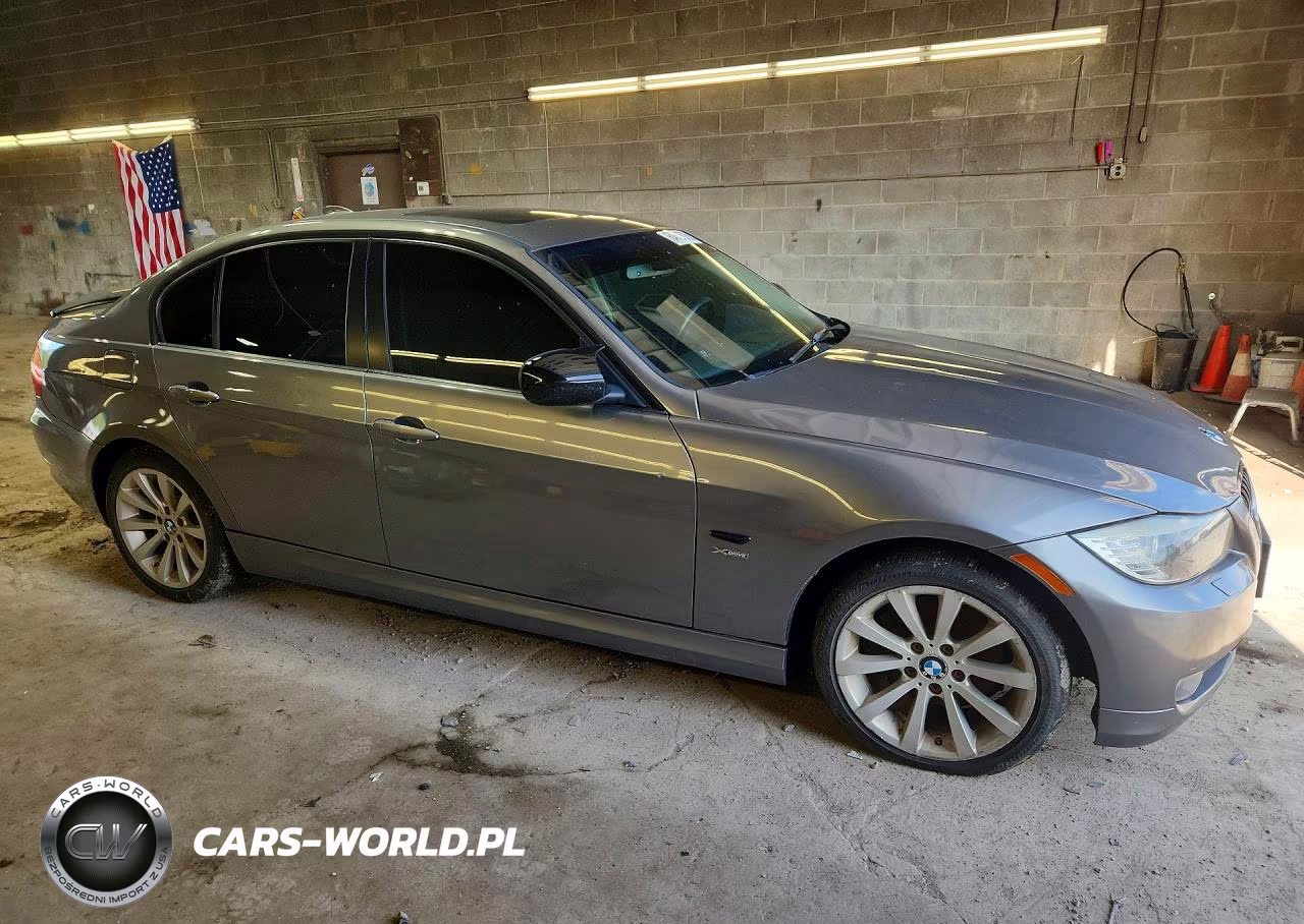 2011 BMW 328 Xi VIN:WBAPK7G50BNN48828 - 4