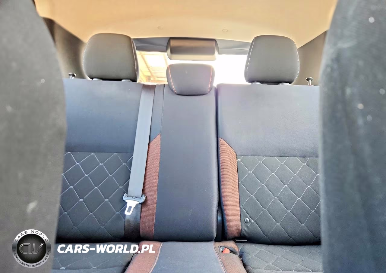 2018 Nissan Kicks S VIN:3N1CP5CU6JL523261 - 10