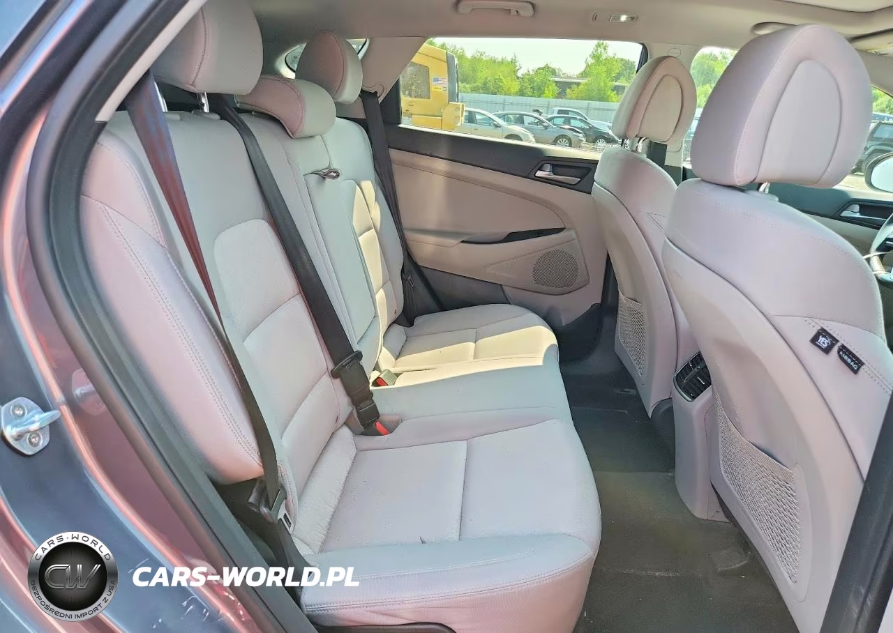 2018 Hyundai Tucson Value VIN:KM8J33A23JU637743 - 11