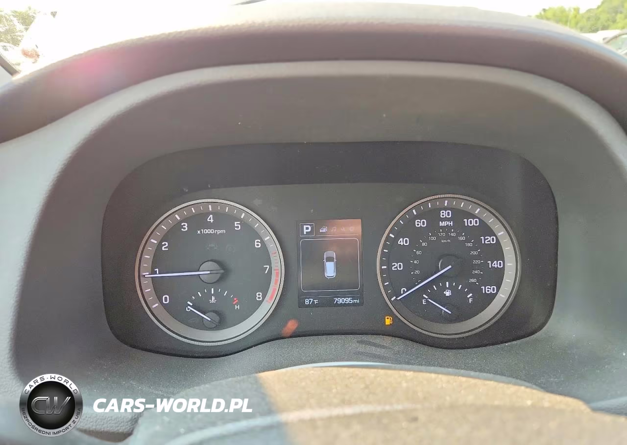 2018 Hyundai Tucson Value VIN:KM8J33A23JU637743 - 9