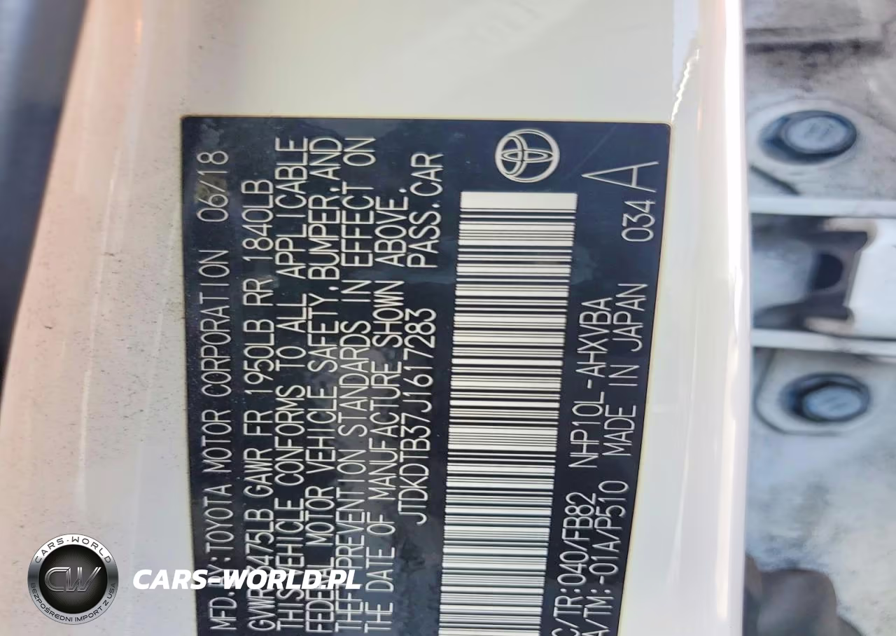 2018 Toyota Prius C Two VIN:JTDKDTB37J1617283 - 12