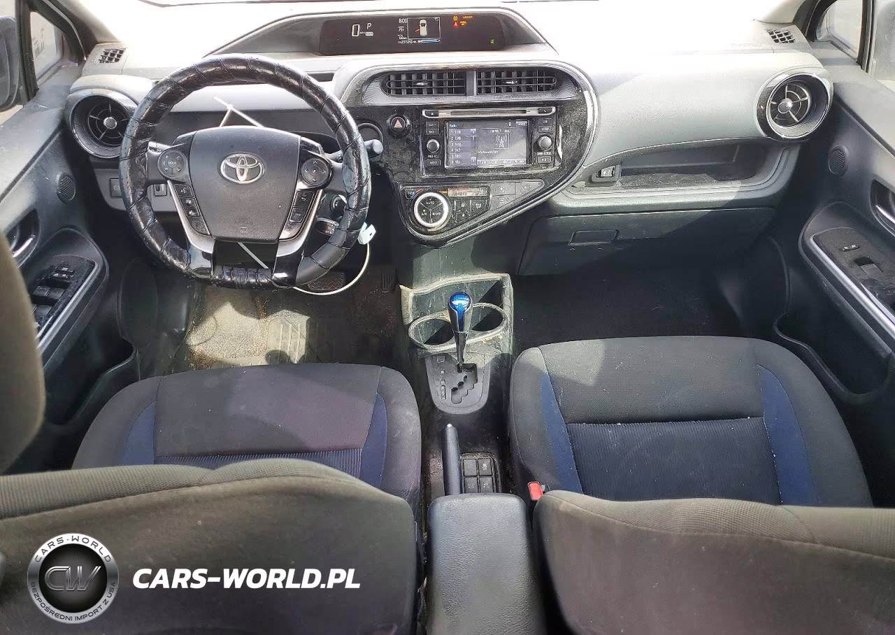 2018 Toyota Prius C Two VIN:JTDKDTB37J1617283 - 8