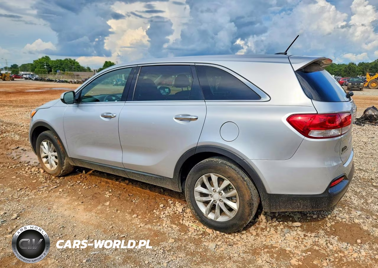 2018 Kia Sorento L VIN:5XYPG4A36JG345068 - 2