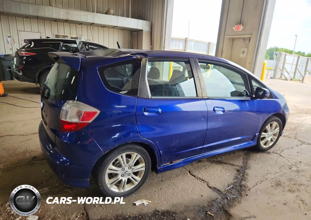 2010 Honda Fit Sport VIN:JHMGE8G49AS006777 - 3
