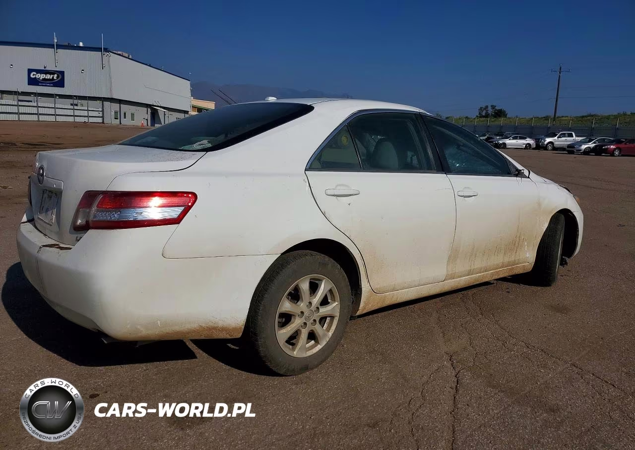 2010 Toyota Camry Le VIN:4T4BF3EK8AR069517 - 3