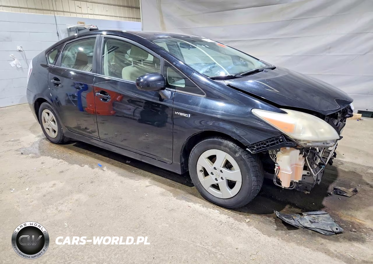 2011 Toyota Prius Three VIN:JTDKN3DU7B1378502 - 4
