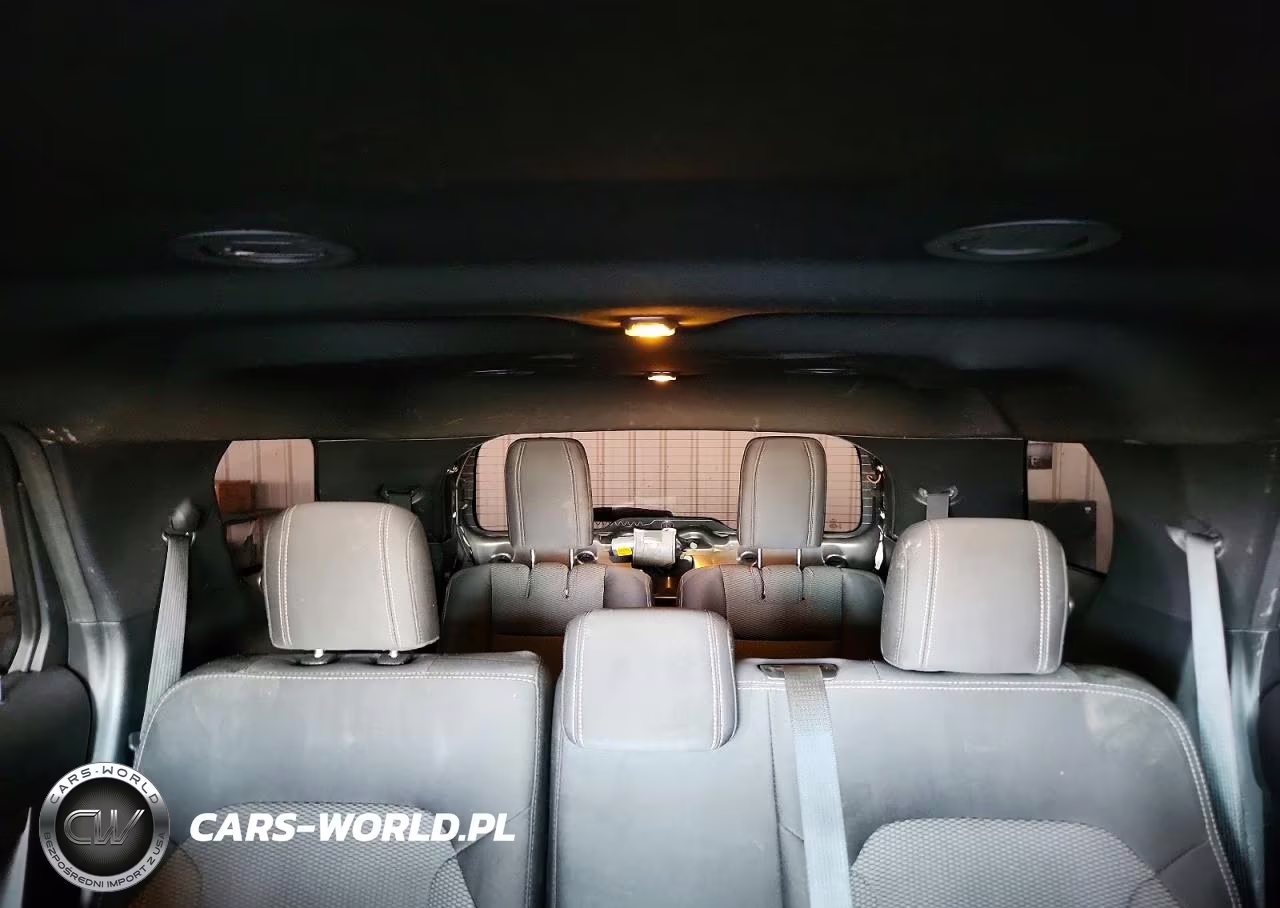 2018 Ford Explorer Xlt VIN:1FM5K7D85JGA19754 - 10
