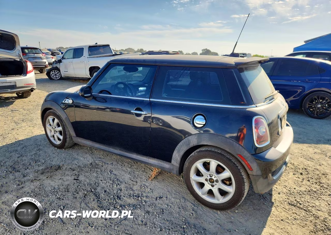 2008 Mini Cooper S VIN:WMWMF73548TV37820 - 2