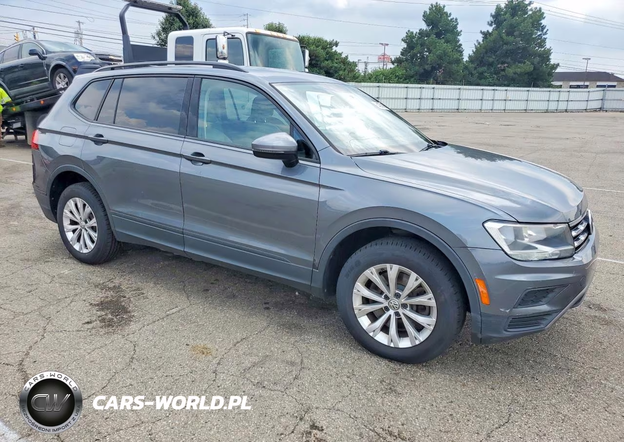 2018 Volkswagen Tiguan S VIN:3VV0B7AX6JM055020 - 4