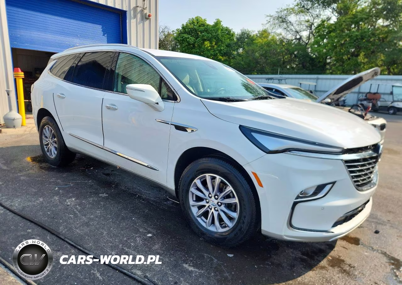 2024 Buick Enclave Essence VIN:5GAEVAKW9RJ112304 - 4