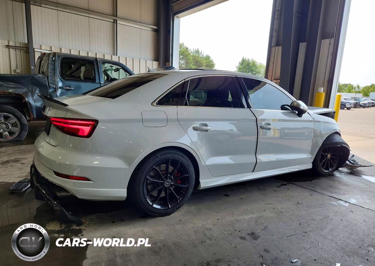 2018 Audi S3 Premium Plus VIN:WAUB1GFF3J1007737 - 3