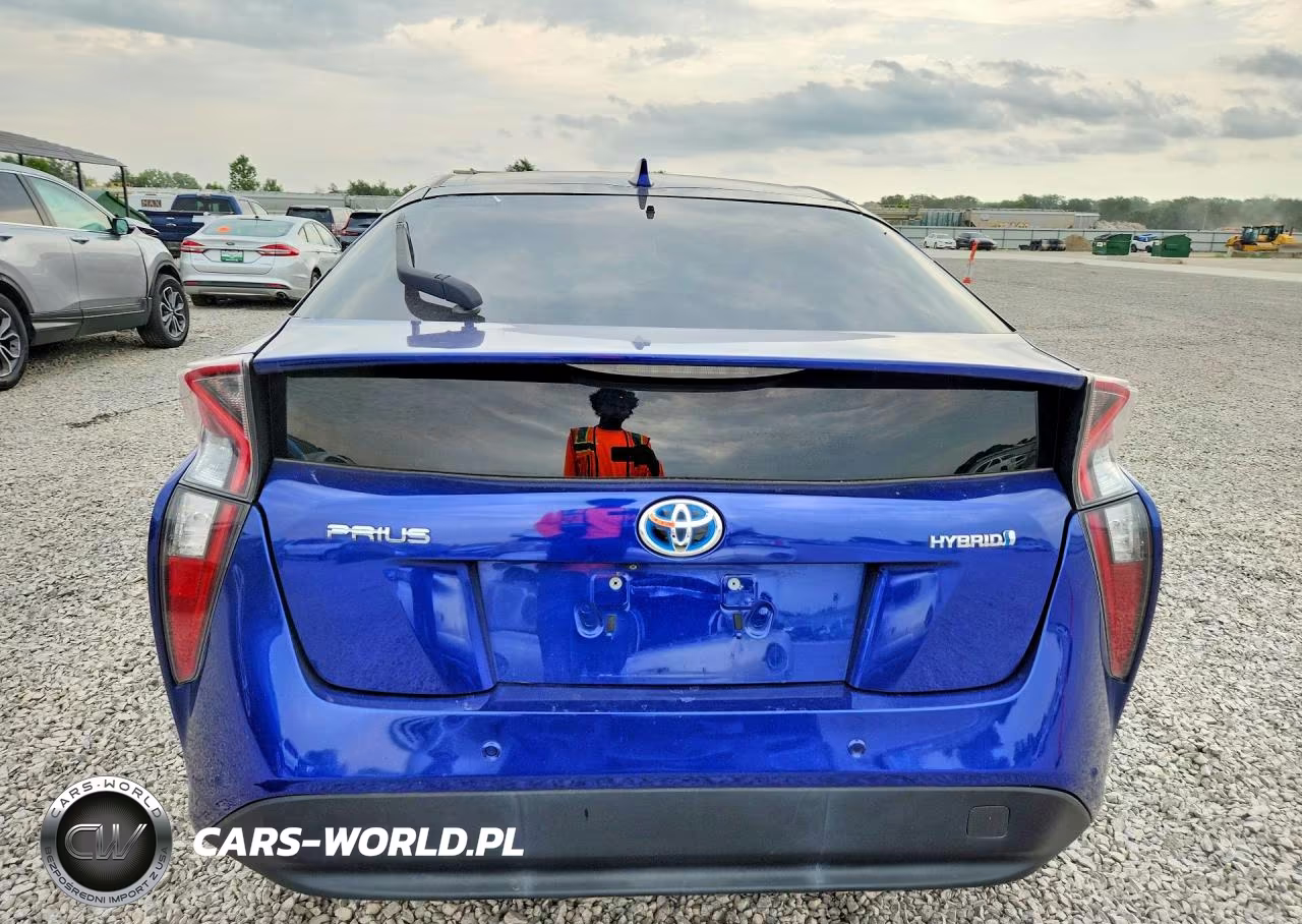 2018 Toyota Prius Two VIN:JTDKBRFUXJ3596428 - 6