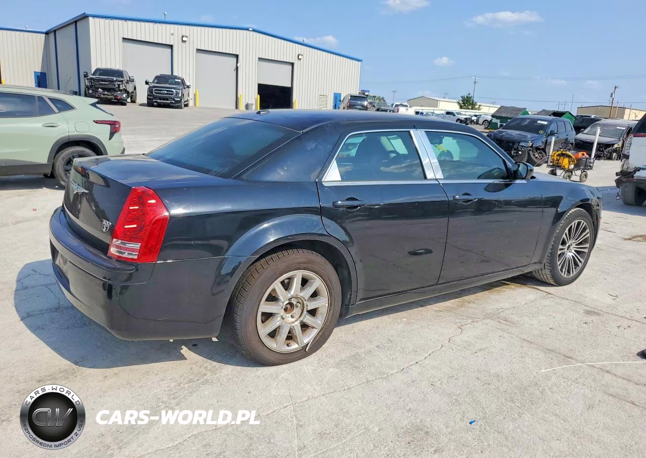 2010 Chrysler 300 S VIN:2C3CA2CV5AH329646 - 3