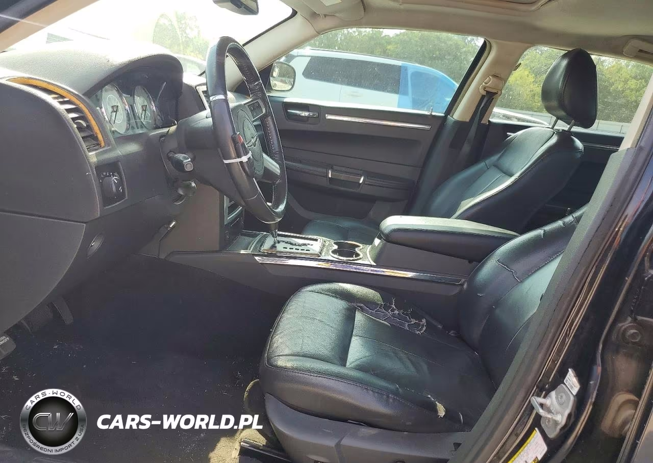 2010 Chrysler 300 S VIN:2C3CA2CV5AH329646 - 7