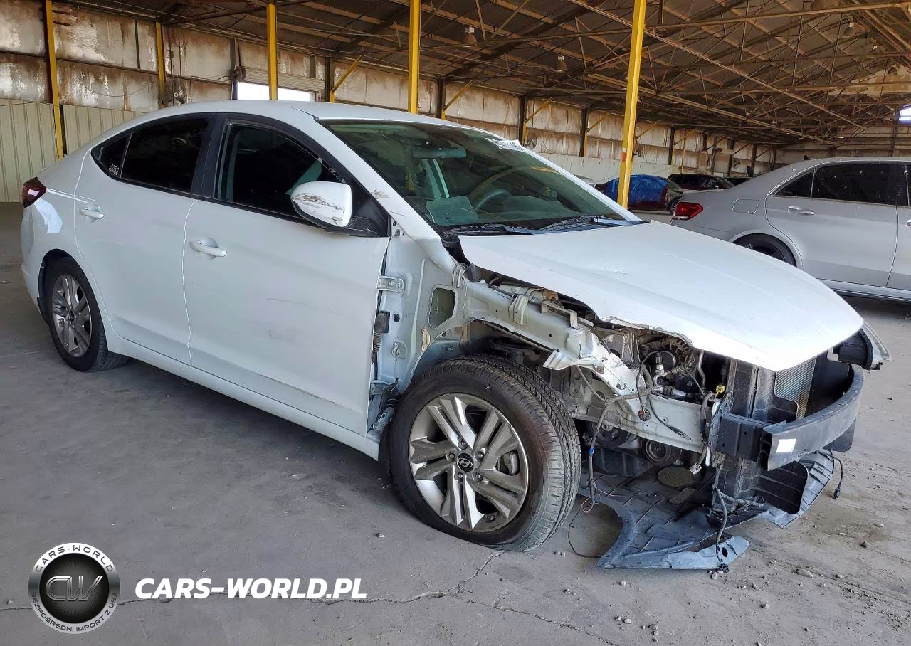 2019 Hyundai Elantra Sel VIN:5NPD84LF9KH471930 - 4