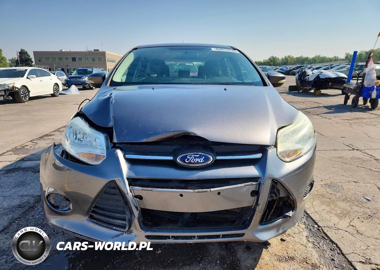 2014 Ford Focus Se VIN:1FADP3K22EL431027 - 5