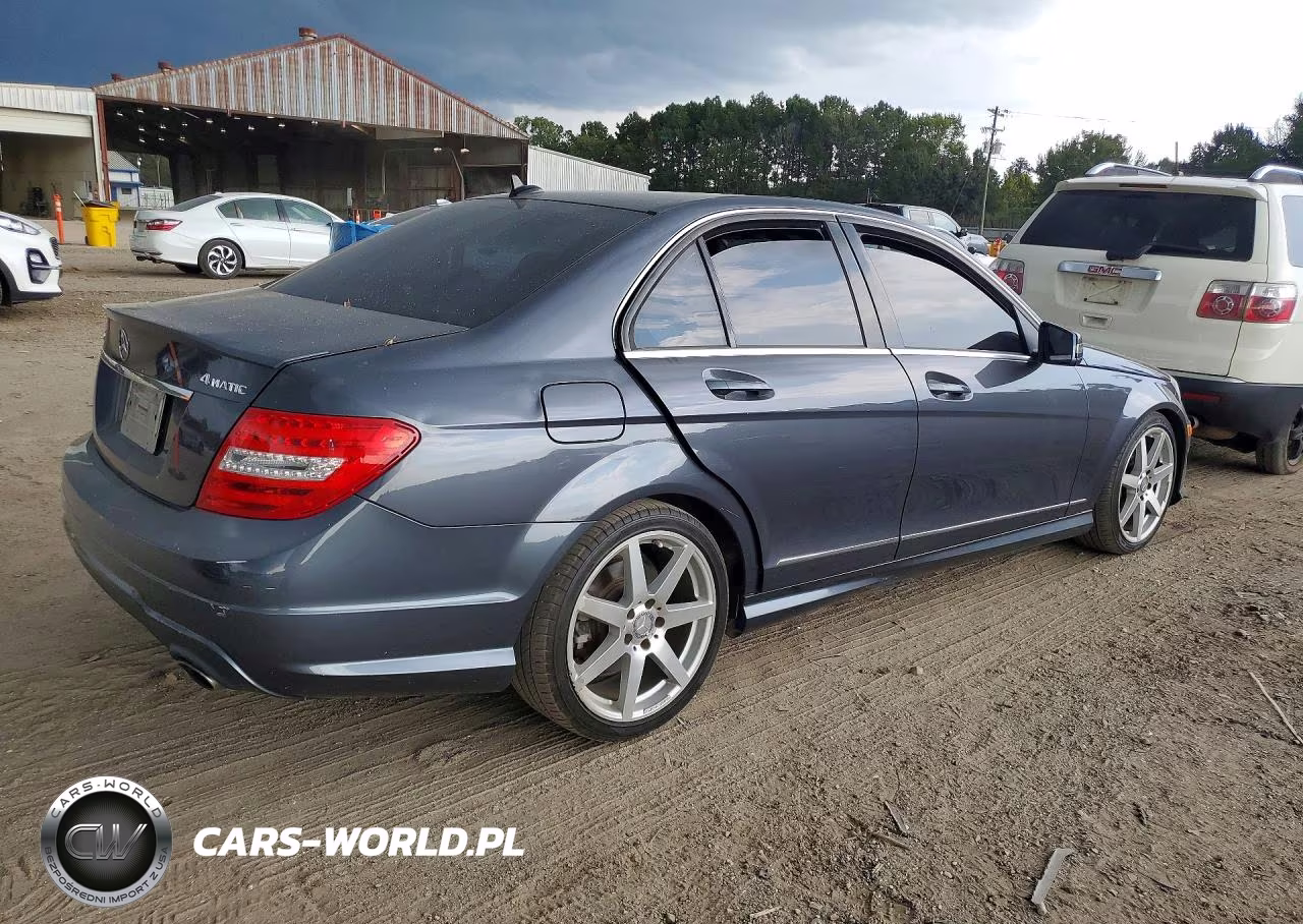 2013 Mercedes-Benz C 300 4Matic VIN:WDDGF8AB0DR243293 - 3