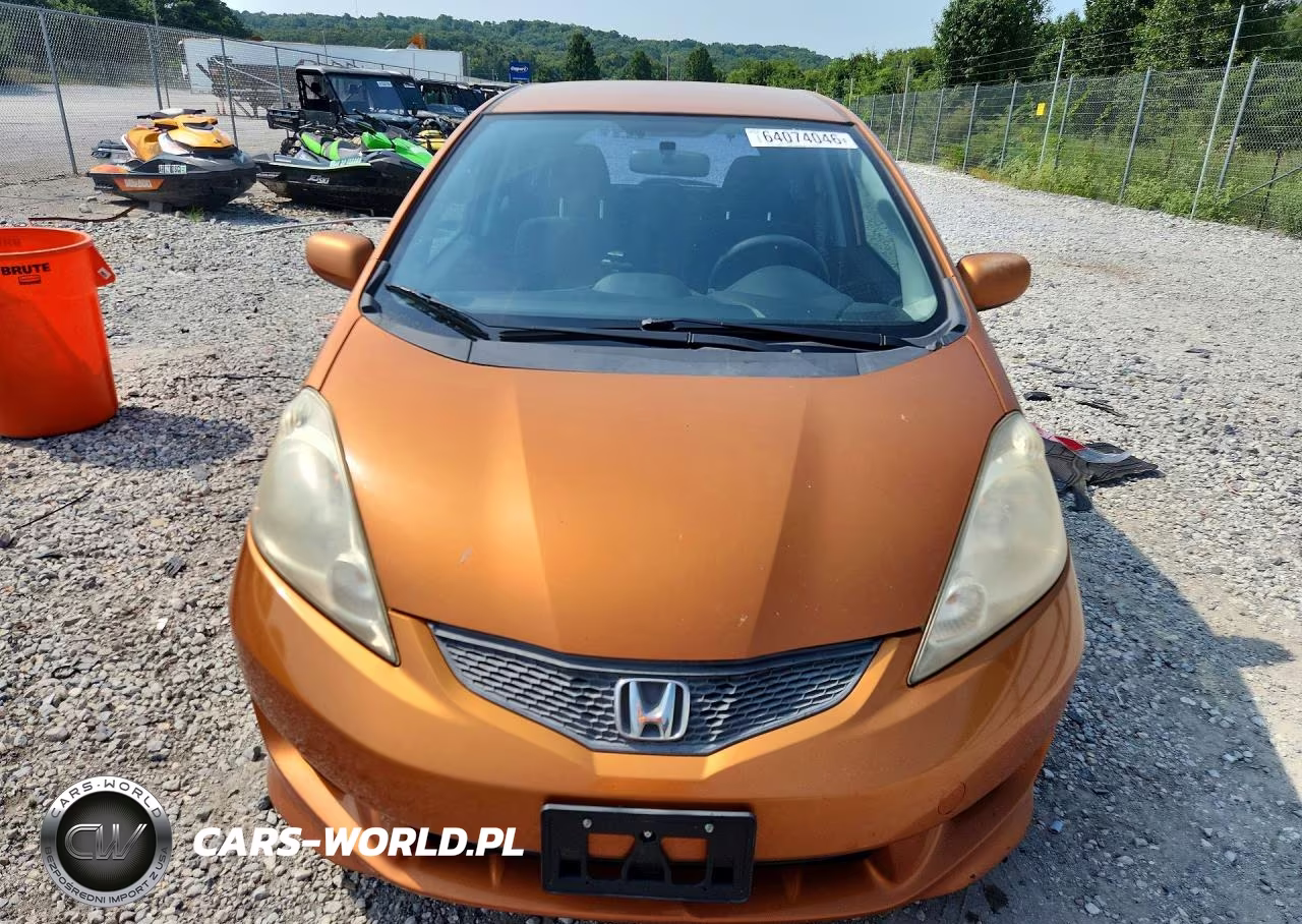 2010 Honda Fit Sport VIN:JHMGE8H45AC009457 - 5