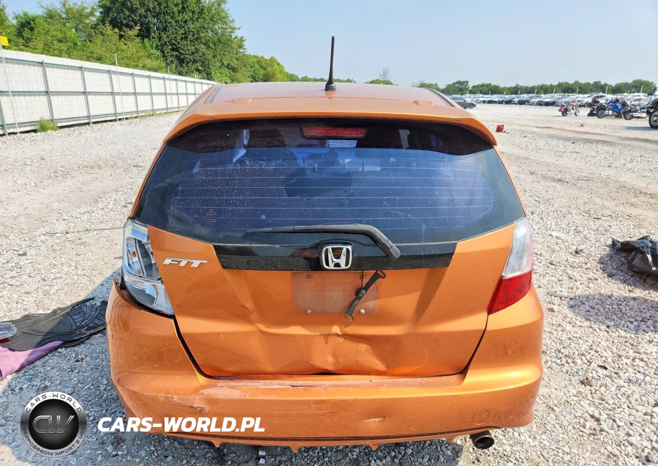 2010 Honda Fit Sport VIN:JHMGE8H45AC009457 - 6