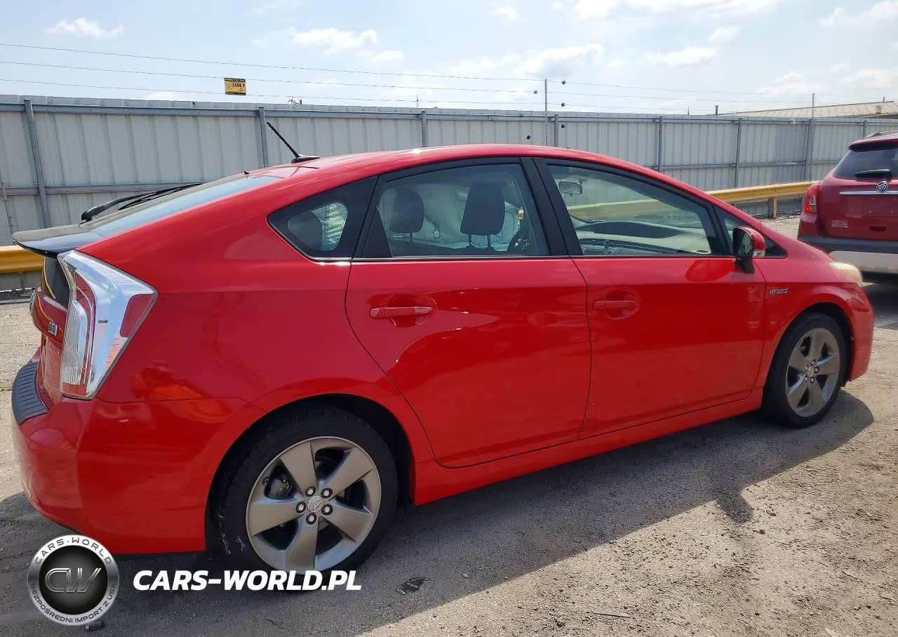 2015 Toyota Prius Persona Series VIN:JTDKN3DU3F0415072 - 3