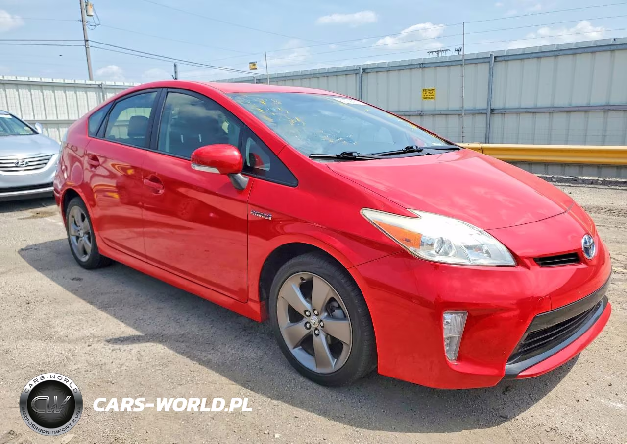 2015 Toyota Prius Persona Series VIN:JTDKN3DU3F0415072 - 4