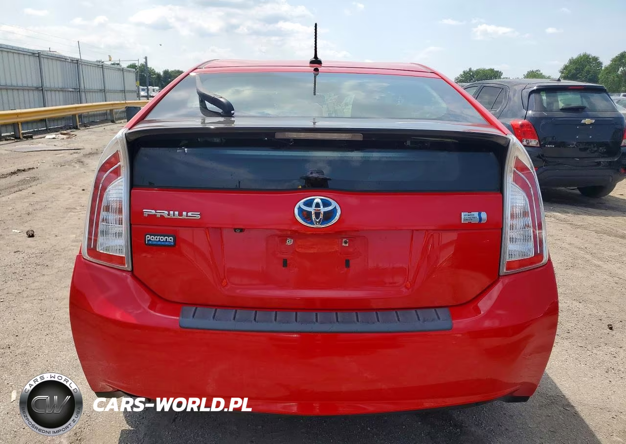 2015 Toyota Prius Persona Series VIN:JTDKN3DU3F0415072 - 6