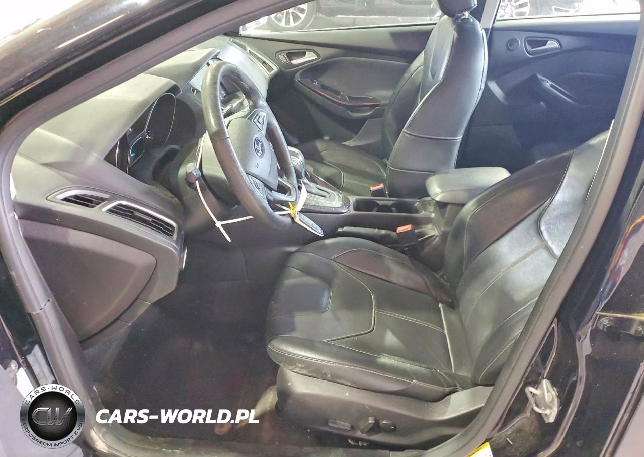 2018 Ford Focus Titanium VIN:1FADP3J20JL273394 - 7