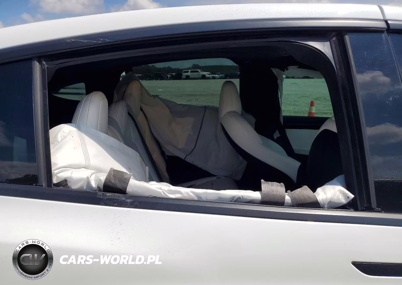 2021 Tesla Model X VIN:5YJXCAE22MF325259 - 11
