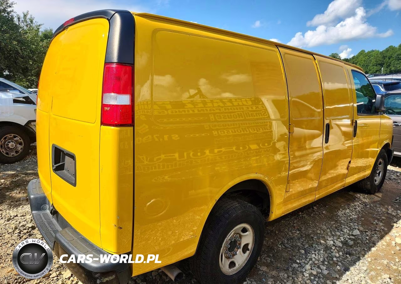 2020 Chevrolet Express G2500 VIN:1GCWGAFP3L1226869 - 3