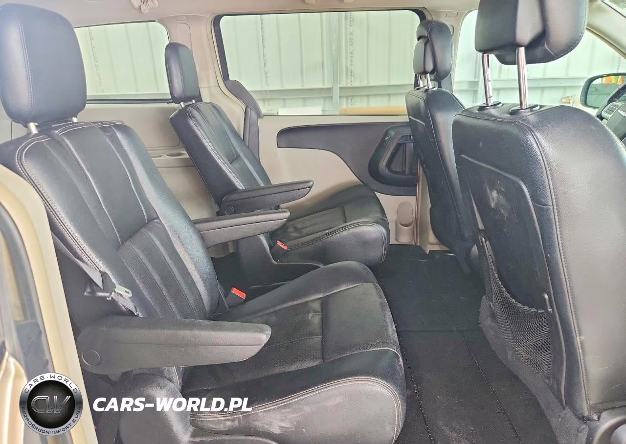 2012 Chrysler Town & Country Touring VIN:2C4RC1BG2CR313575 - 11